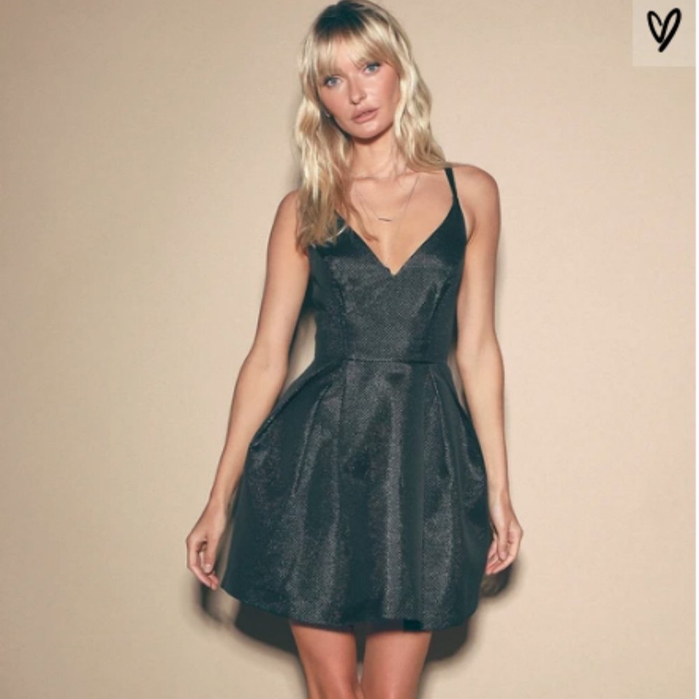 NEW! Lulus Little Black Dress